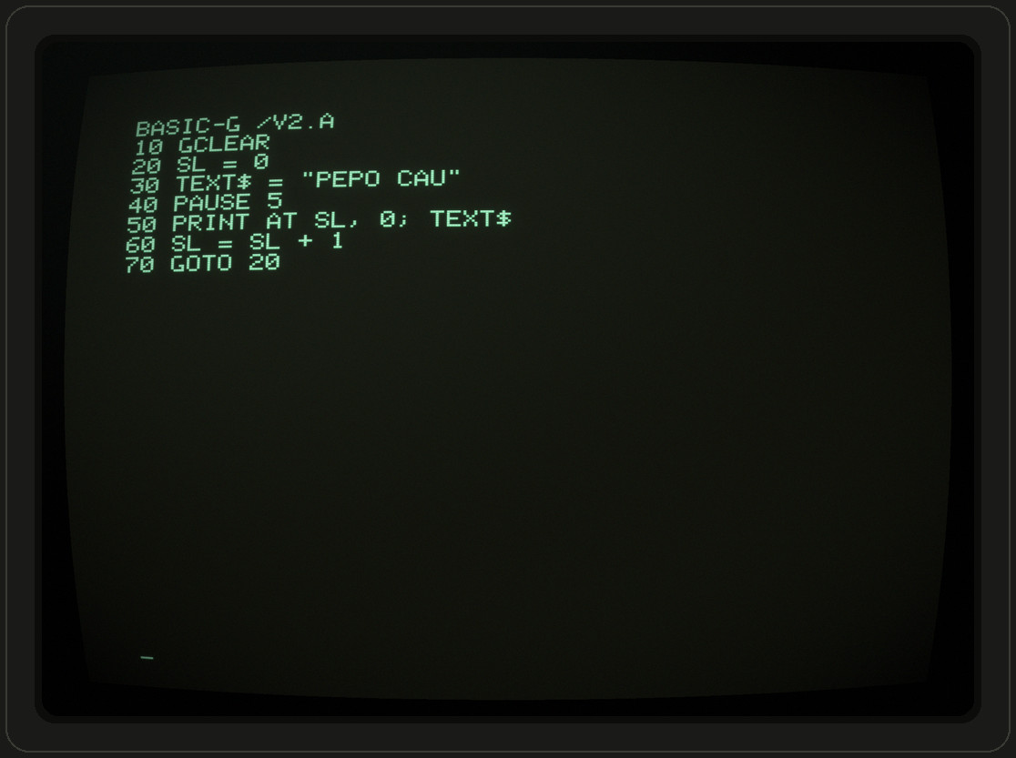 The same BASIC-G listing on the green screen of a PMD 85: BASIC-G /V2.A, 10 GCLEAR, 20 SL = 0, 30 TEXT$ = "PEPO CAU", 40 PAUSE 5, 50 PRINT AT SL, 0; TEXT$, 60 SL = SL + 1, 70 GOTO 20